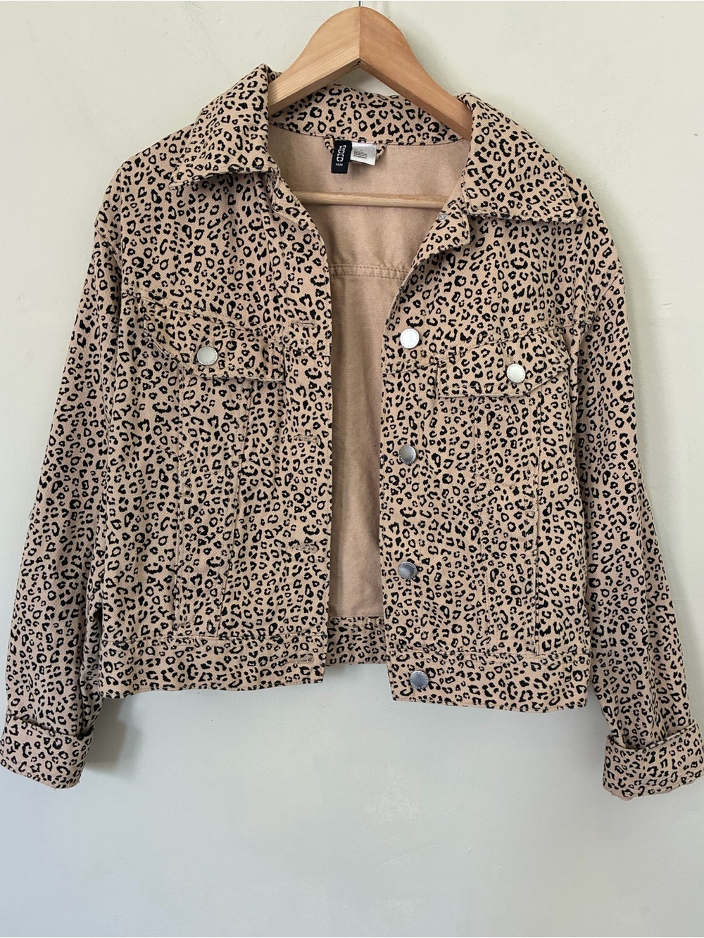 Divided Leopard Print Denim Jacket Tan Black Animal Print Trucker S Minimalist